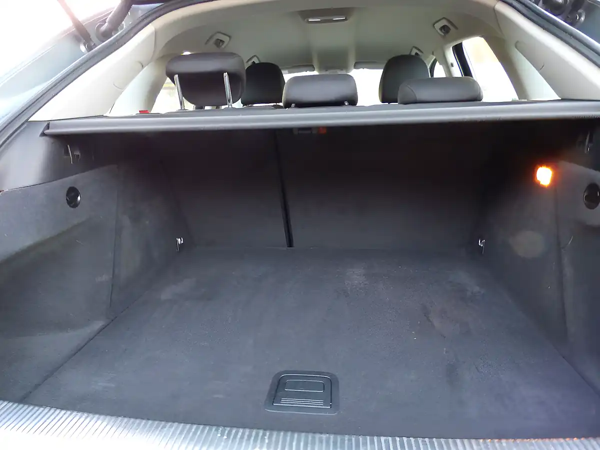 Used 2014 Audi Q3 Se Grey - Interior and Exterior details 10
