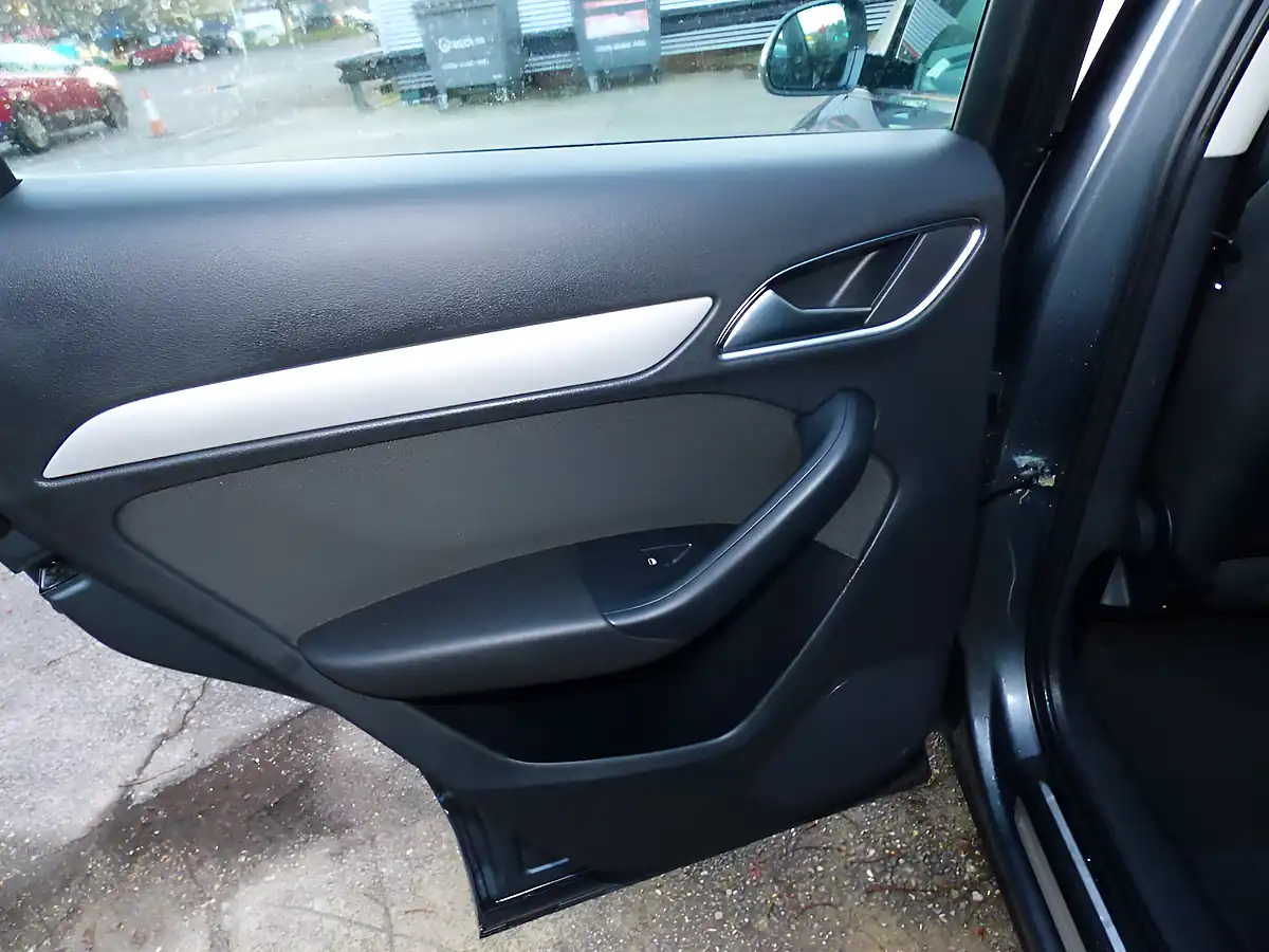 Used 2014 Audi Q3 Se Grey - Interior and Exterior details 12