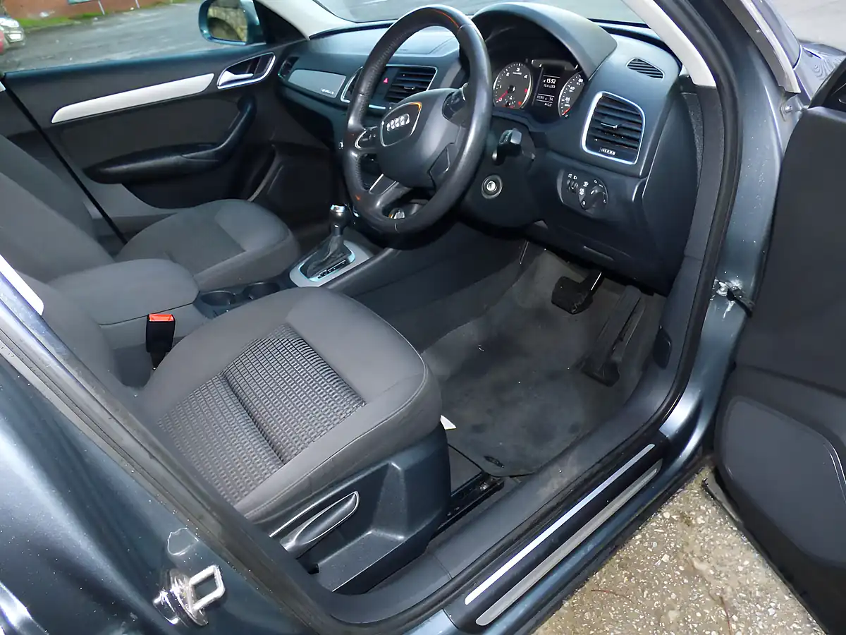 Used 2014 Audi Q3 Se Grey - Interior and Exterior details 14