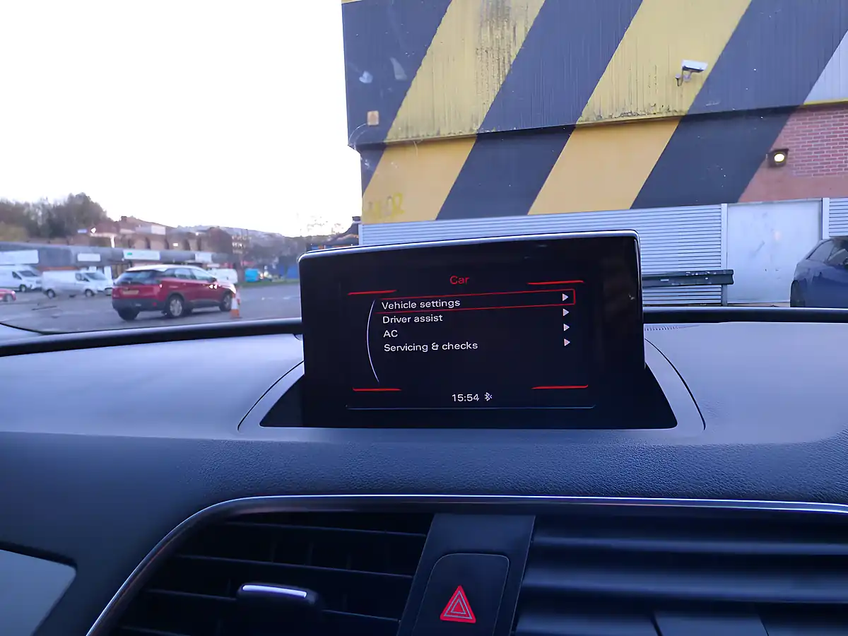 Used 2014 Audi Q3 Se Grey - Interior and Exterior details 17