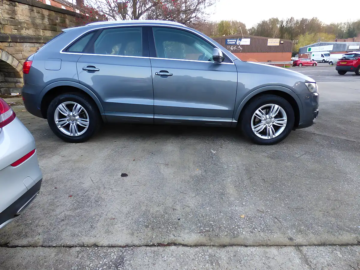 Used 2014 Audi Q3 Se Grey - Interior and Exterior details 4