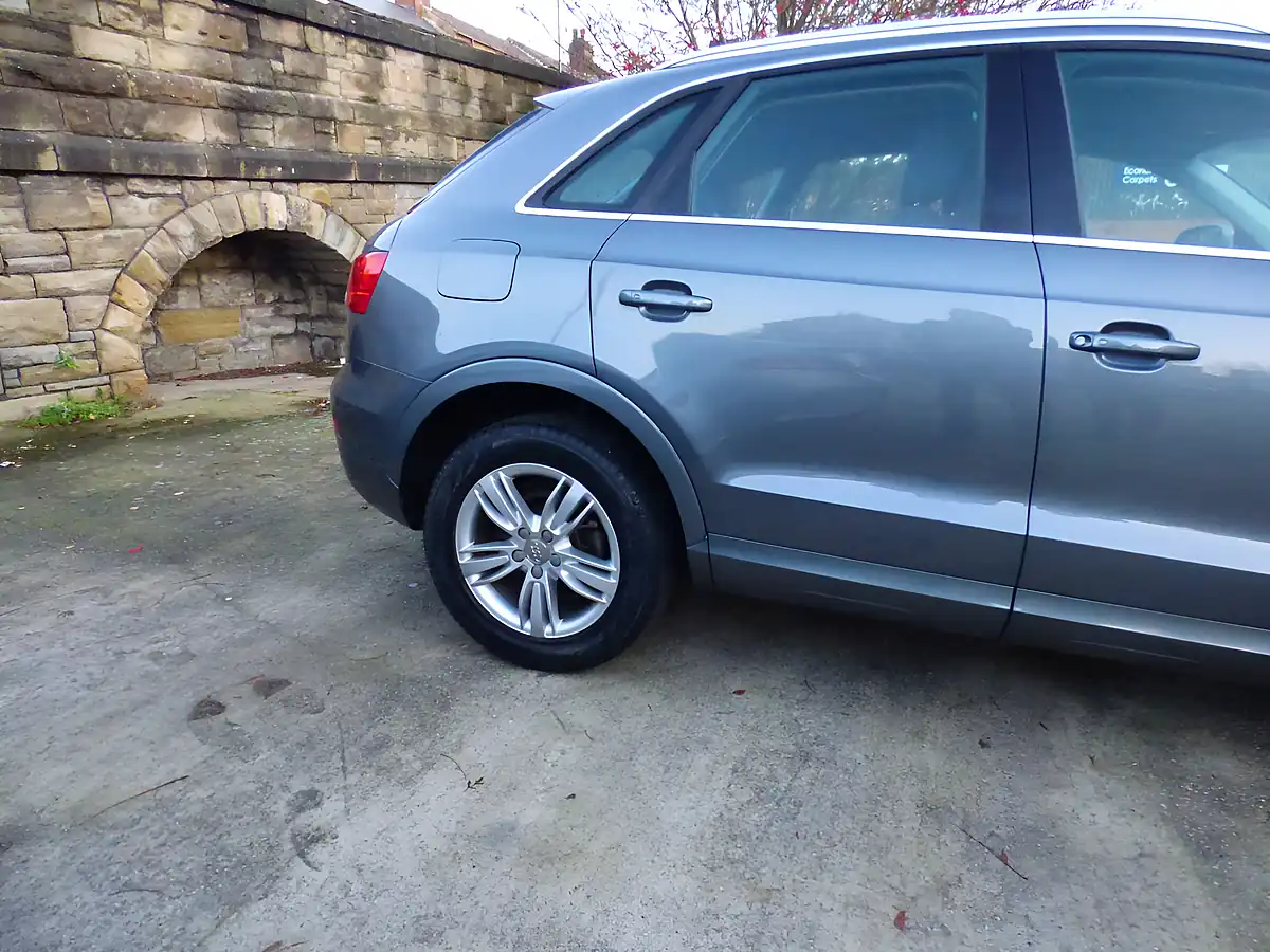 Used 2014 Audi Q3 Se Grey - Interior and Exterior details 5