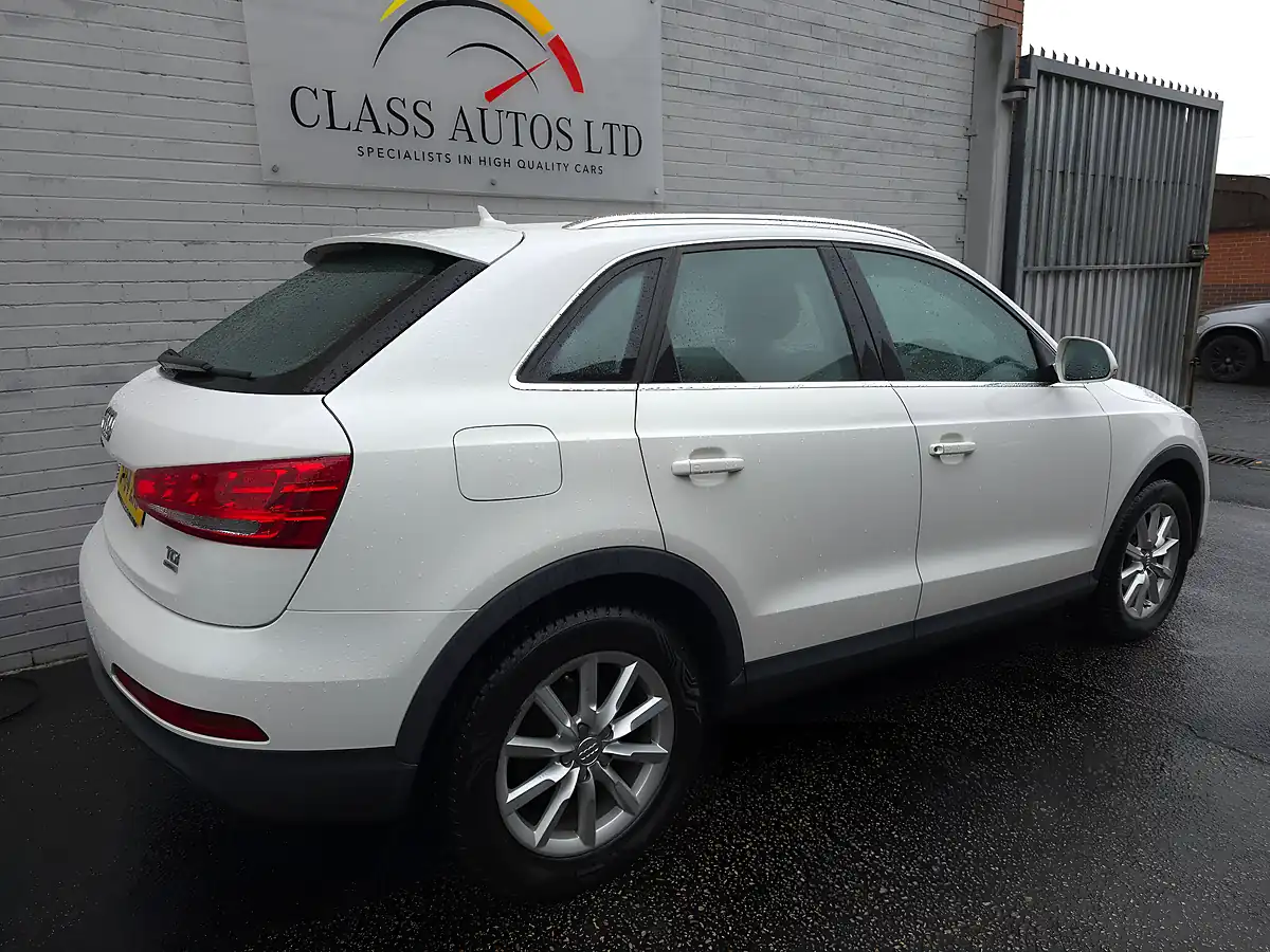 Used 2014 Audi Q3 Se White - Interior and Exterior details 11