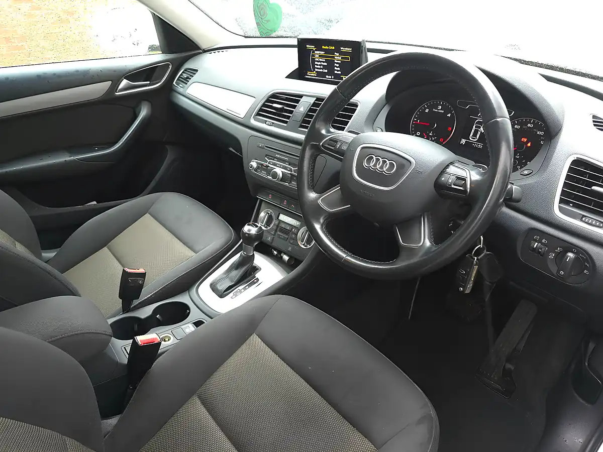 Used 2014 Audi Q3 Se White - Interior and Exterior details 13