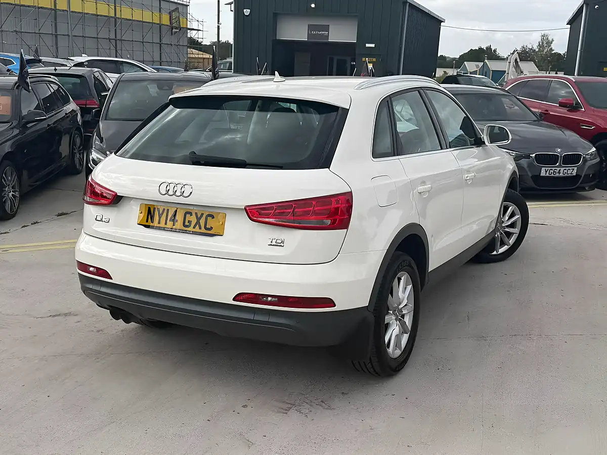 Used 2014 Audi Q3 Se White - Interior and Exterior details 10