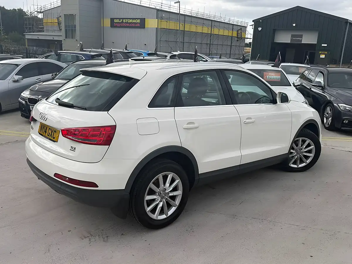 Used 2014 Audi Q3 Se White - Interior and Exterior details 11