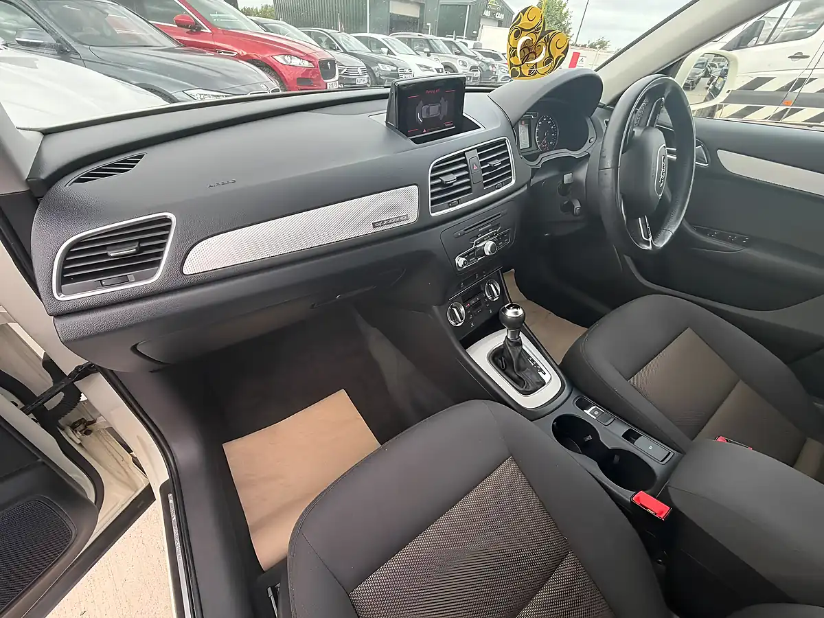 Used 2014 Audi Q3 Se White - Interior and Exterior details 13
