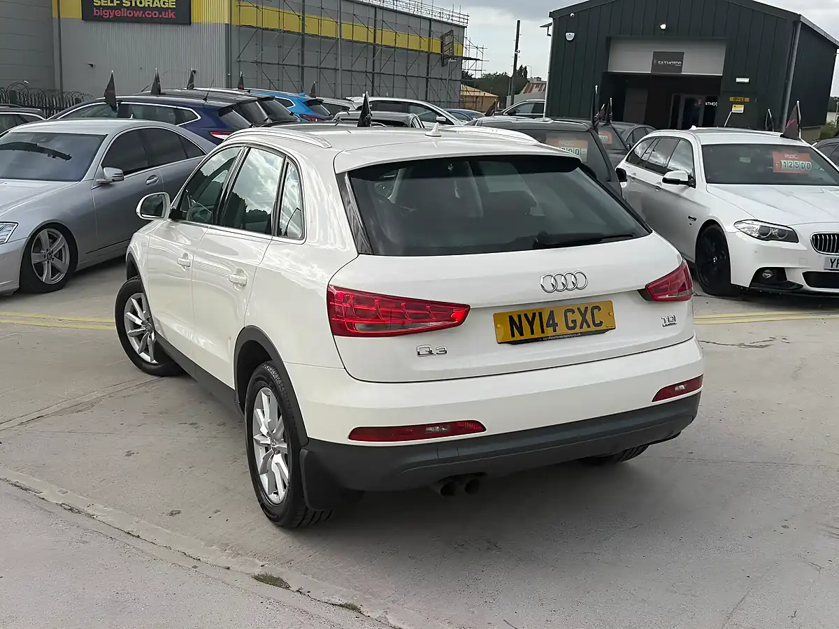 Used 2014 Audi Q3 Se White - Interior and Exterior details 4