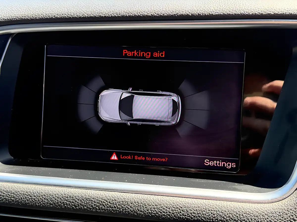 Used 2014 Audi Q5 S-Line Plus Blue - Interior and Exterior details 15
