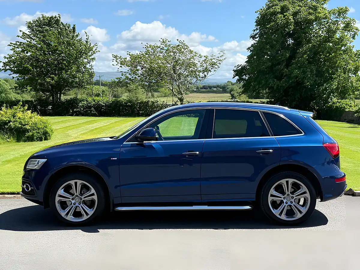 Used 2014 Audi Q5 S-Line Plus Blue - Interior and Exterior details 4