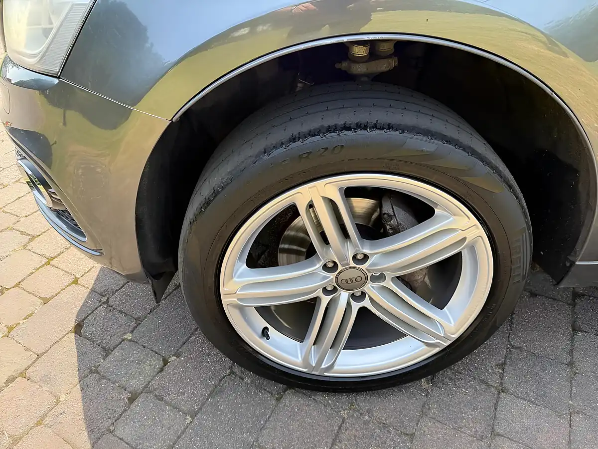 Used 2014 Audi Q5 S Line Plus Grey - Interior and Exterior details 12