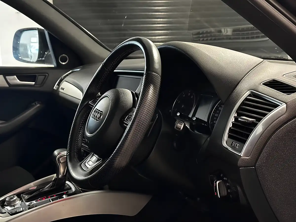 Used 2014 Audi Q5 S Line Plus White - Interior and Exterior details 2