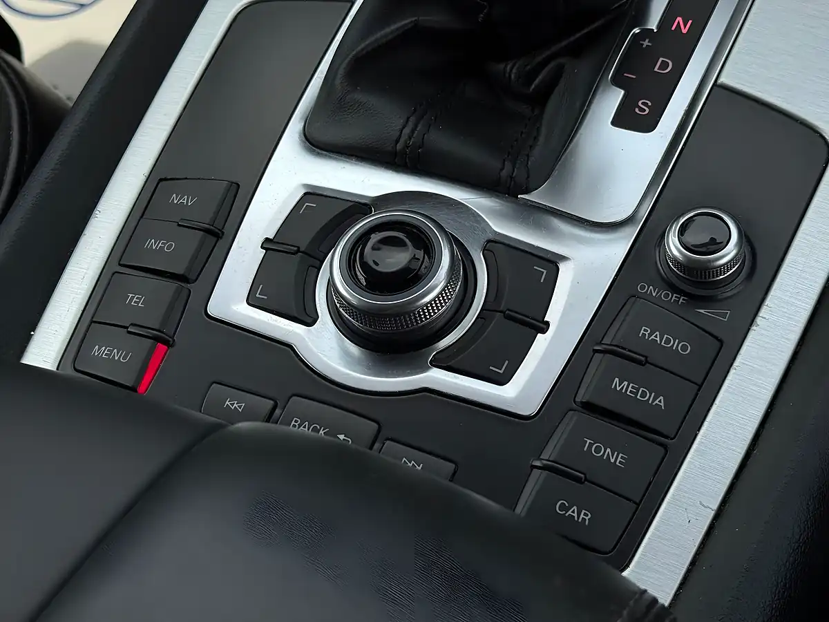 Used 2014 Audi Q7 S Line Plus Blue - Interior and Exterior details 16