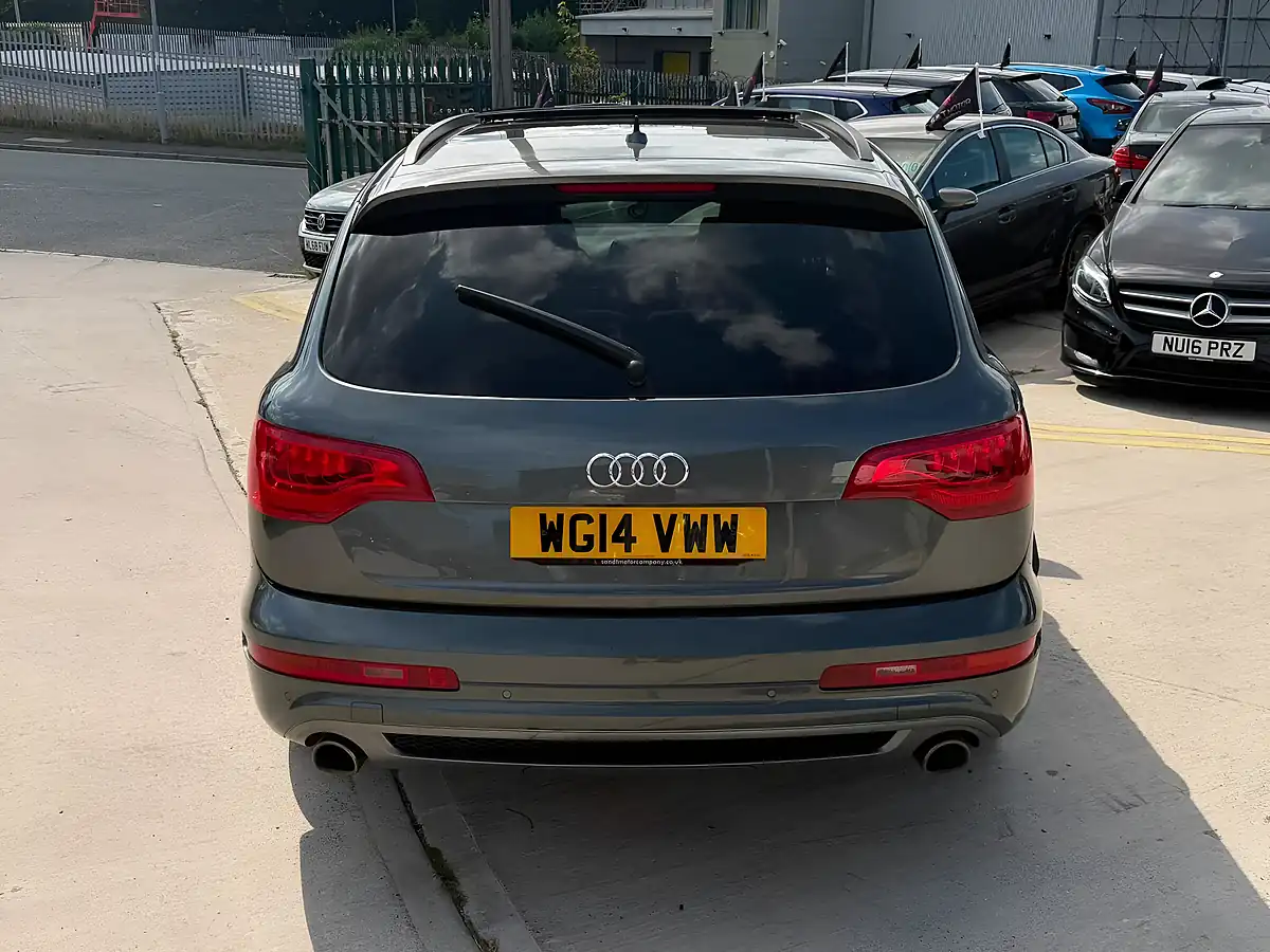 Used 2014 Audi Q7 S Line Plus Grey - Interior and Exterior details 7
