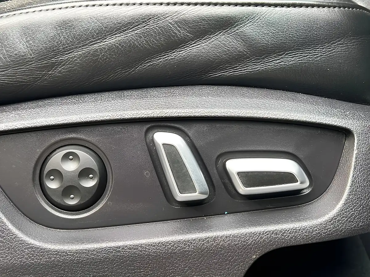 Used 2014 Audi Q7 S Line Sport Edition Grey - Interior and Exterior details 18