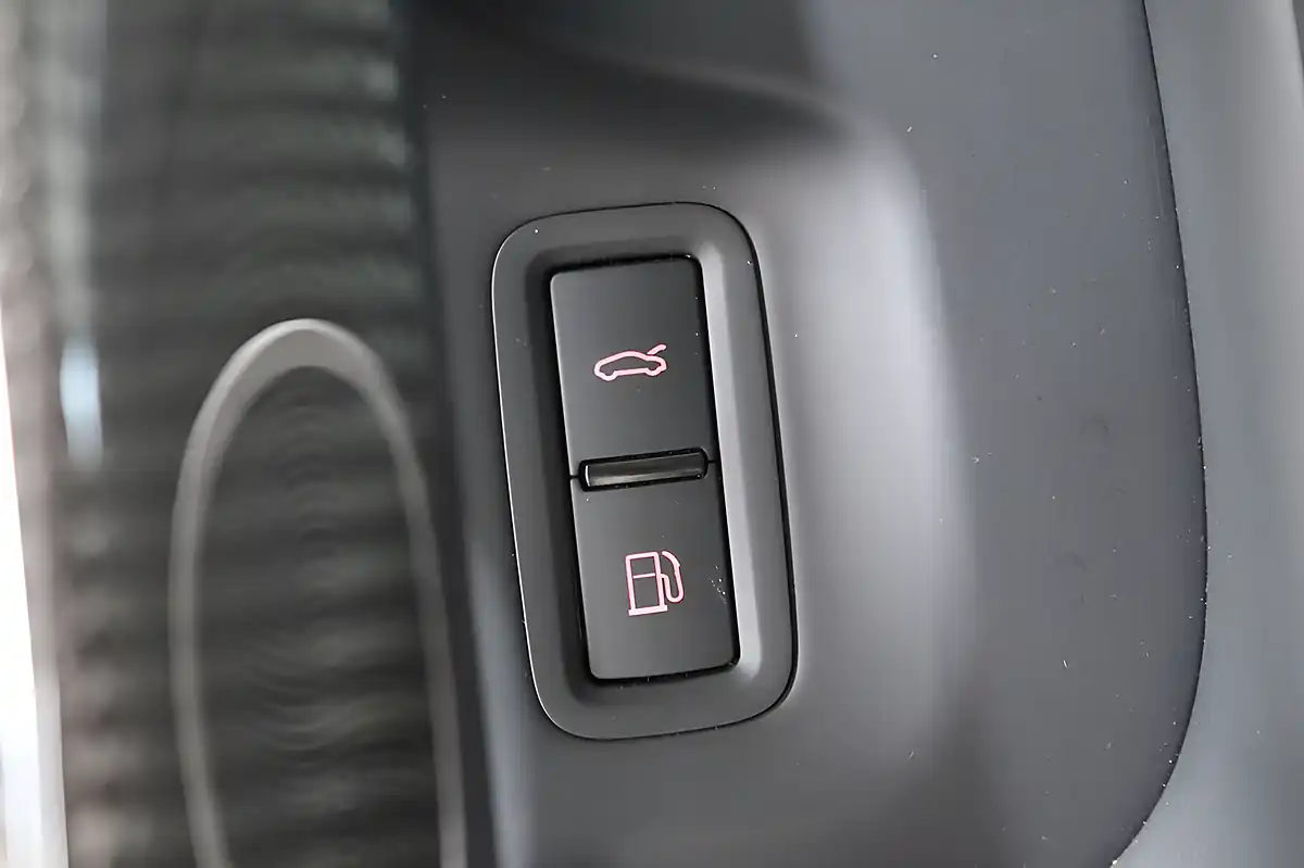 Used 2014 Audi R8 Plus White - Interior and Exterior details 14