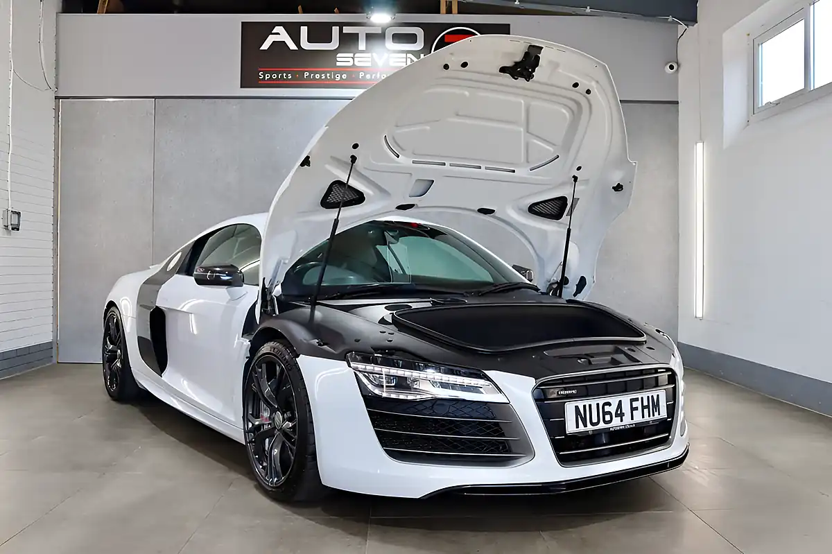Used 2014 Audi R8 Plus White - Interior and Exterior details 15