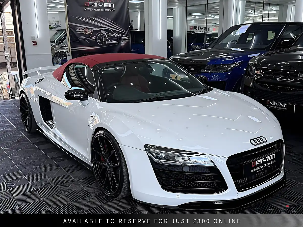 Used 2014 Audi R8 Spyder S Tronic Quattro White - Front View