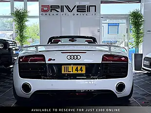 Used 2014 Audi R8 Spyder S Tronic Quattro White - Interior and Exterior details 13