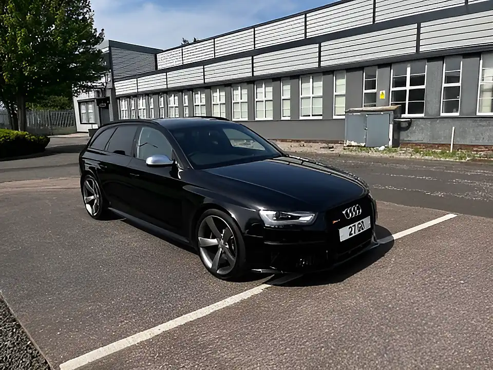 Used 2014 Audi RS4 Avant Black - Interior and Exterior details 14