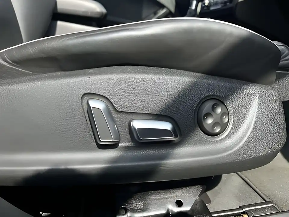 Used 2014 Audi RS4 Avant Black - Interior and Exterior details 18