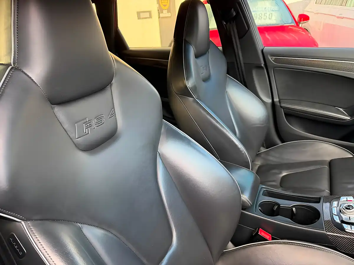 Used 2014 Audi RS4 Avant Black - Interior and Exterior details 10