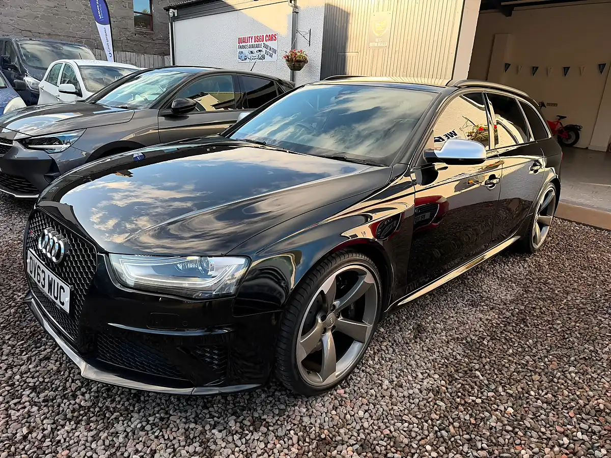 Used 2014 Audi RS4 Avant Black - Interior and Exterior details 4