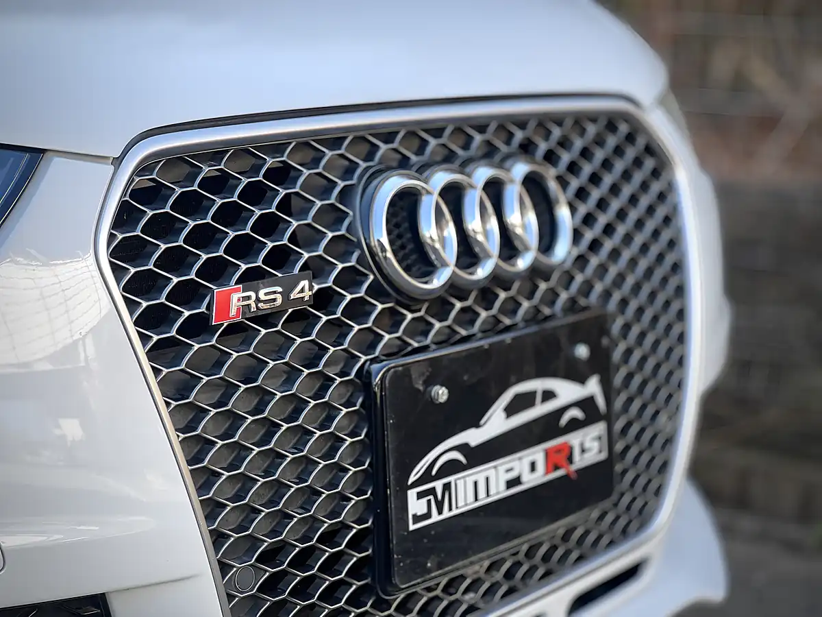 Used 2014 Audi RS4 Avant White - Interior and Exterior details 18