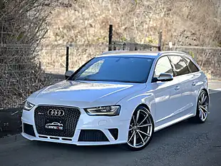 Used 2014 Audi RS4 Avant White - Interior and Exterior details 4