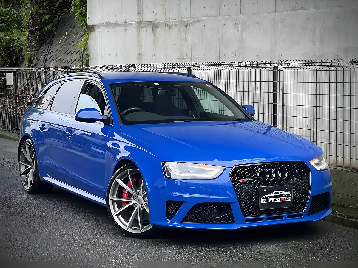 Used 2014 Audi RS4 Nogaro Selection Ltd Model Nogaro Blue - Front View
