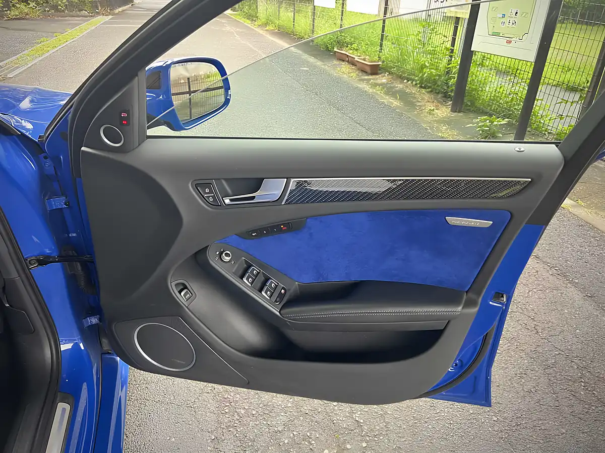 Used 2014 Audi RS4 Nogaro Selection Ltd Model Nogaro Blue - Interior and Exterior details 14