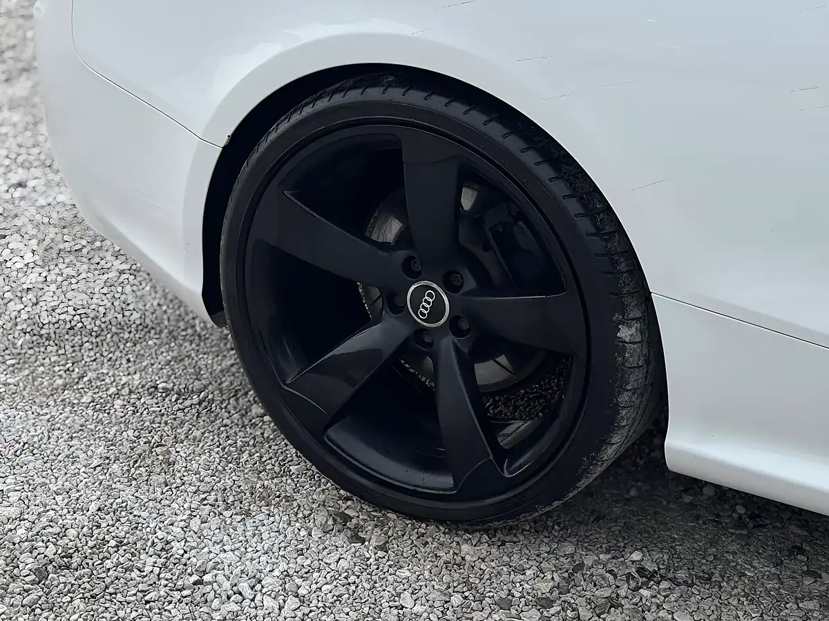 Used 2014 Audi RS5 White - Interior and Exterior details 12
