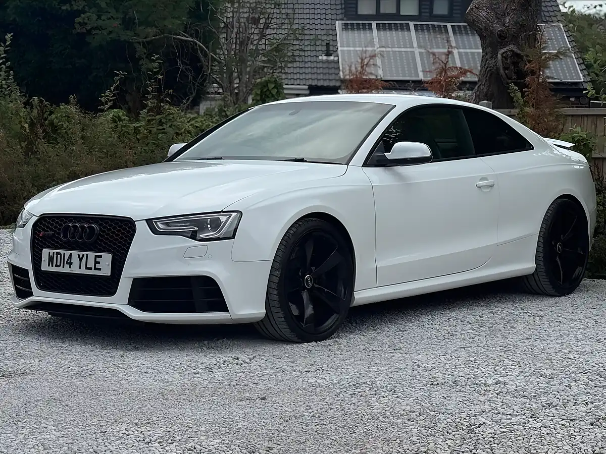 Used 2014 Audi RS5 White - Interior and Exterior details 3