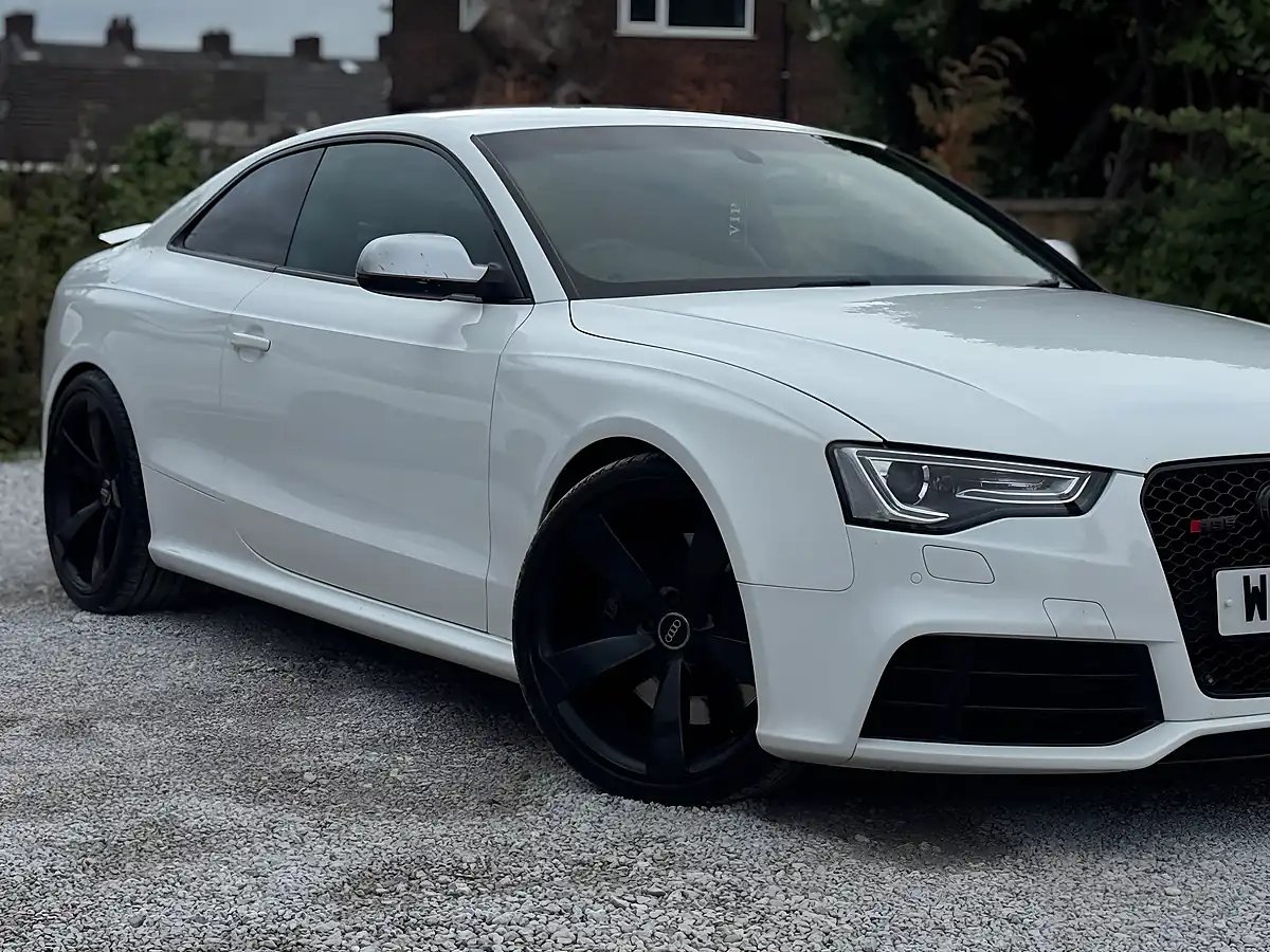 Used 2014 Audi RS5 White - Interior and Exterior details 5