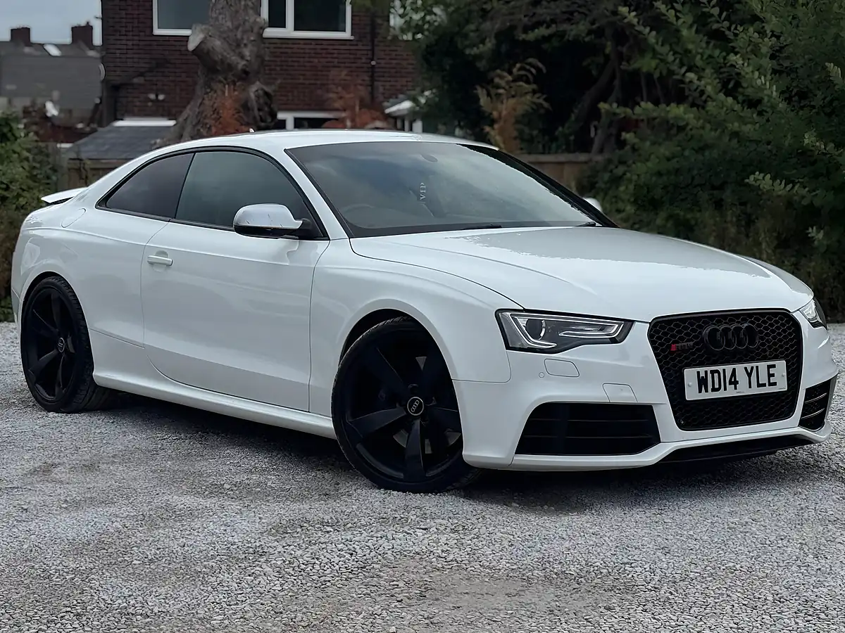 Used 2014 Audi RS5 White - Interior and Exterior details 9