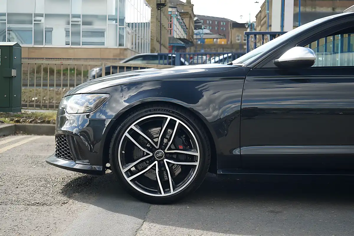 Used 2014 Audi RS6 Avant Black - Interior and Exterior details 6