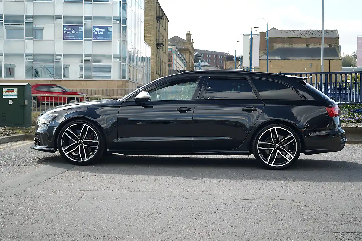 Used 2014 Audi RS6 Avant Black - Interior and Exterior details 8