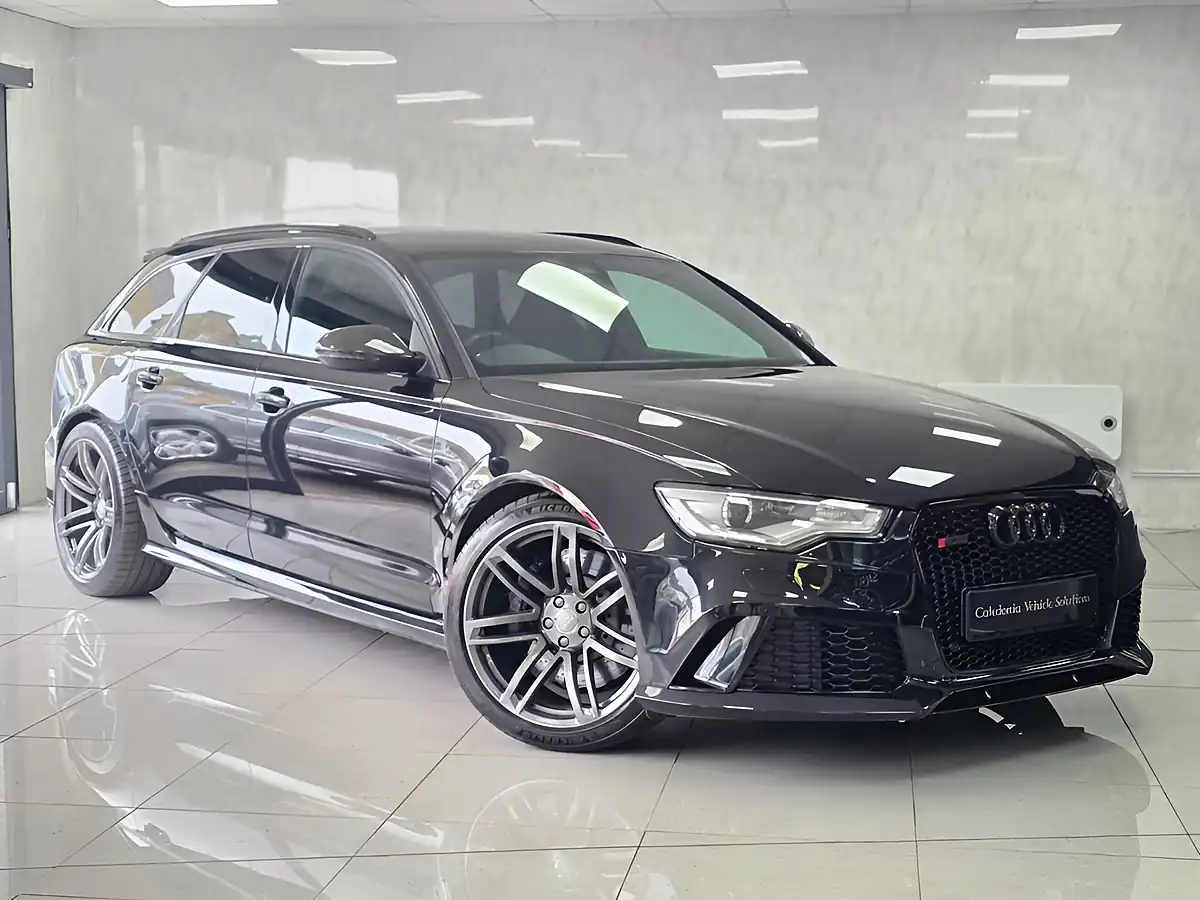 Used 2014 Audi RS6 Avant Phantom Black Pearl - Interior and Exterior details 18