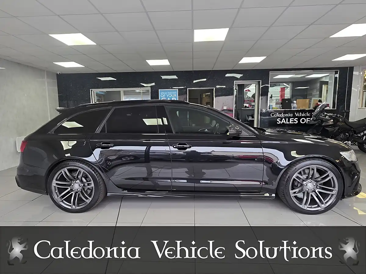 Used 2014 Audi RS6 Avant Phantom Black Pearl - Interior and Exterior details 8