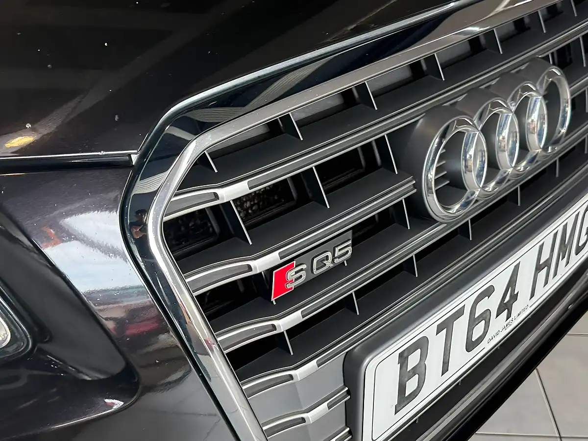 Used 2014 Audi SQ5 Black - Interior and Exterior details 5