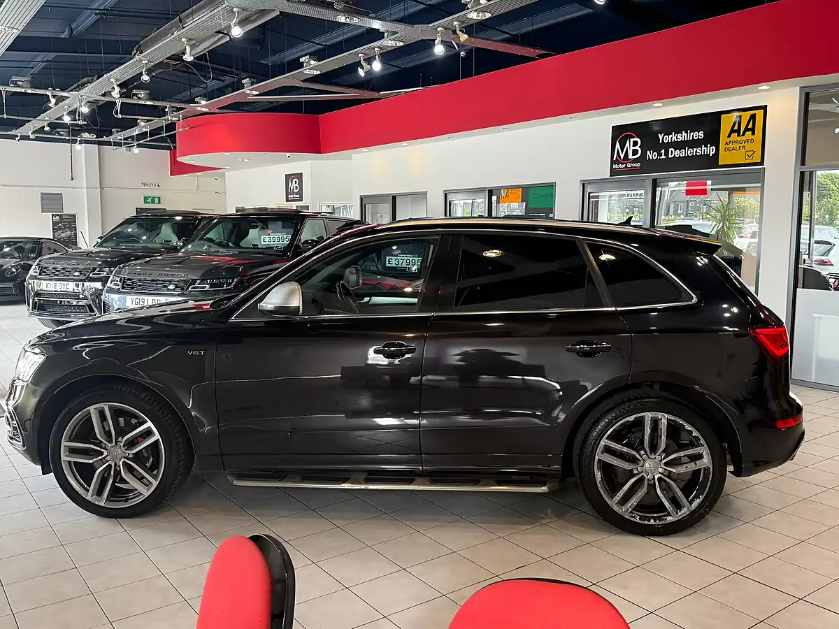 Used 2014 Audi SQ5 Black - Interior and Exterior details 8