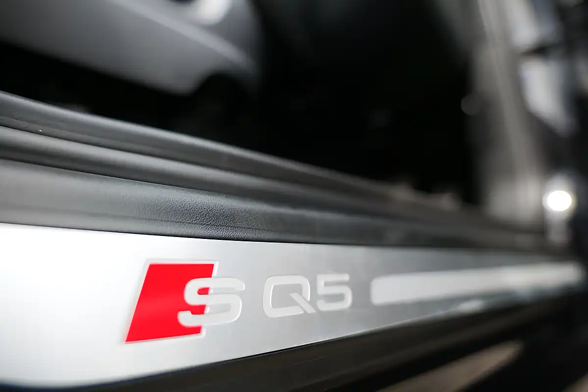 Used 2014 Audi Sq5 S Black - Interior and Exterior details 14