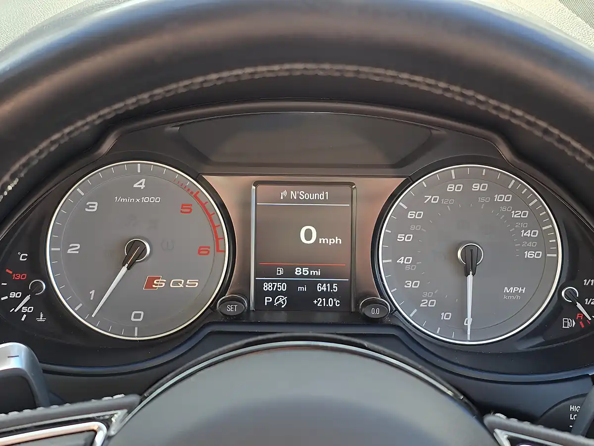 Used 2014 Audi SQ5 S Design White - Interior and Exterior details 11