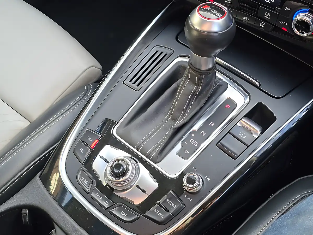 Used 2014 Audi SQ5 S Design White - Interior and Exterior details 15