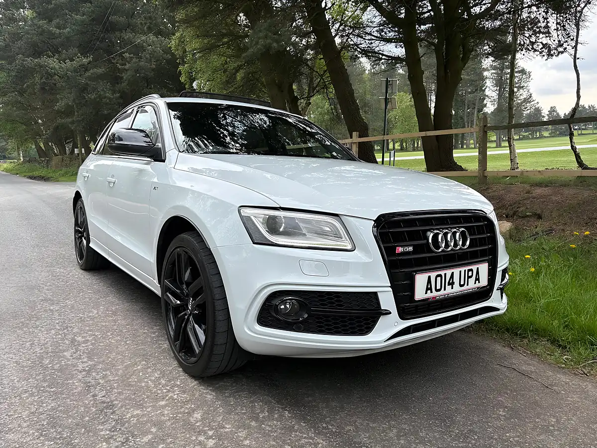 Used 2014 Audi SQ5 White - Front View