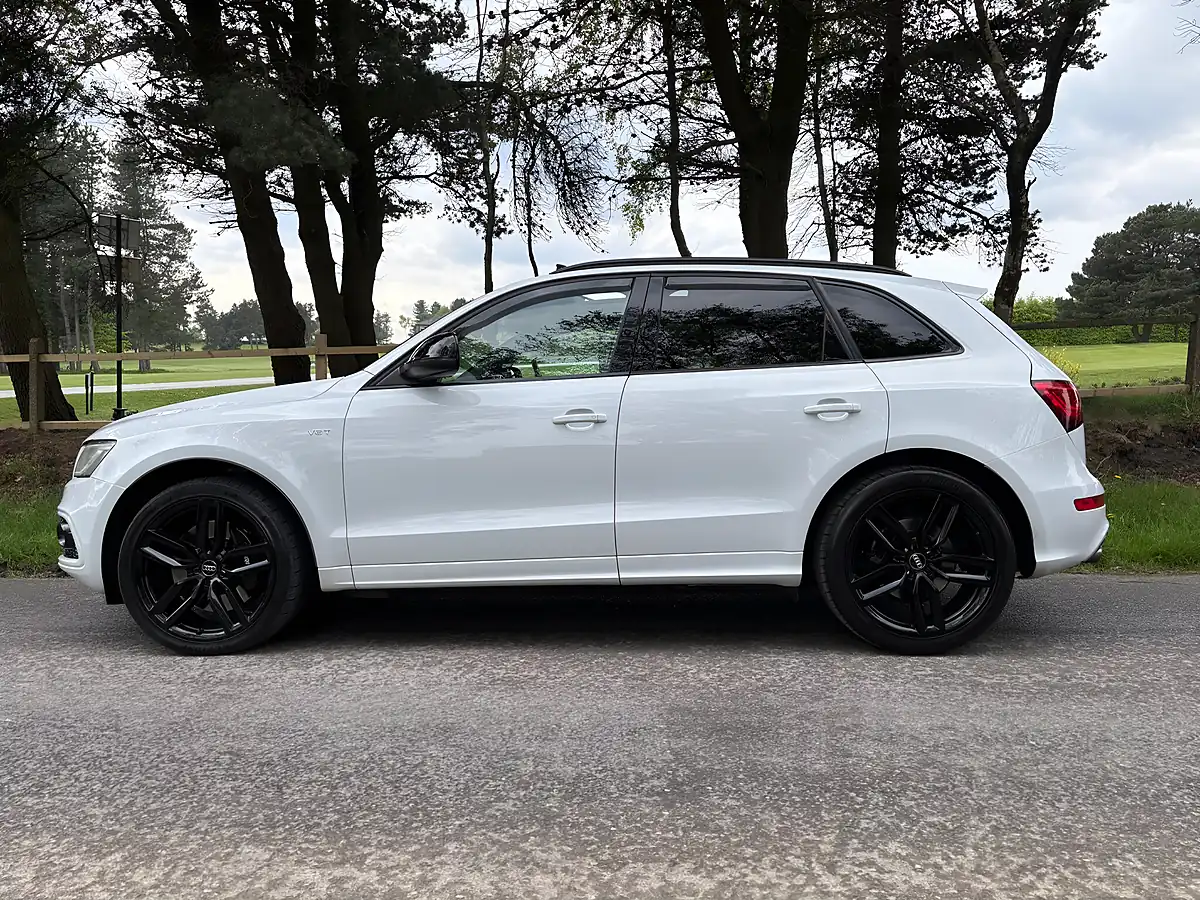 Used 2014 Audi SQ5 White - Interior and Exterior details 13