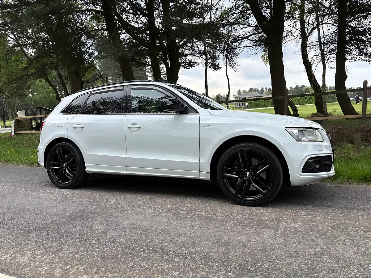 Used 2014 Audi SQ5 White - Interior and Exterior details 3