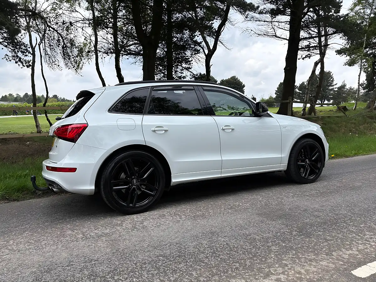 Used 2014 Audi SQ5 White - Interior and Exterior details 5