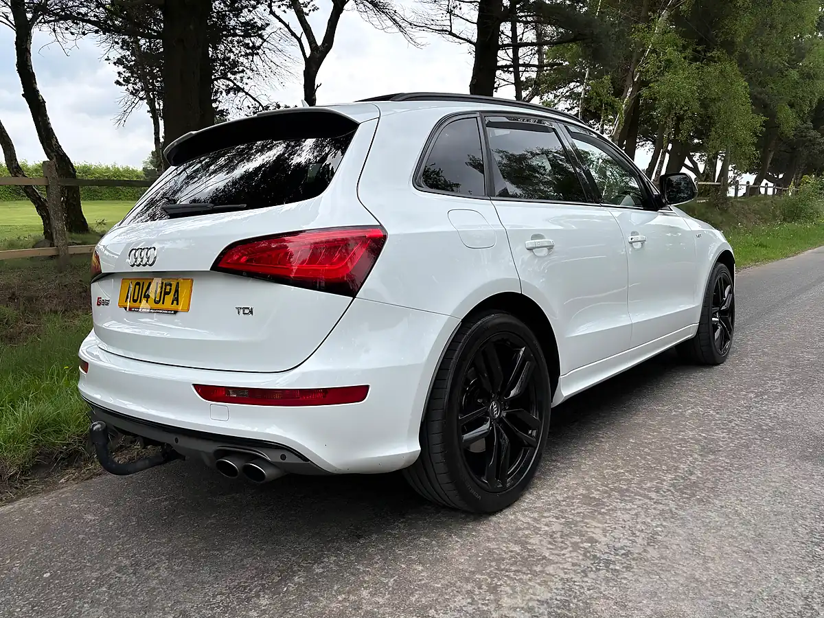 Used 2014 Audi SQ5 White - Interior and Exterior details 7