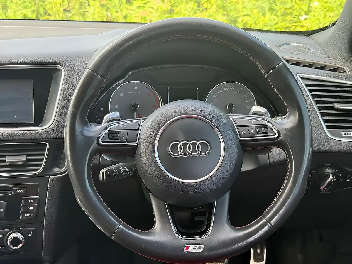 Used 2014 Audi SQ5 White - Interior and Exterior details 13